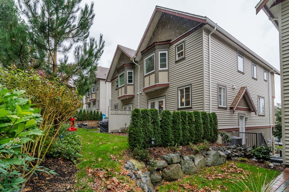 Ledgeview Villas, 35626 McKee Road Abbotsford, BC REW