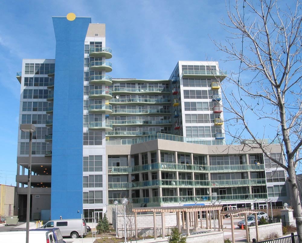 1600 Keele Street, Toronto, ON M6N 5J1 - 2