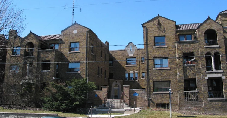 1650 Bathurst Street, Toronto, ON M5P 3J7