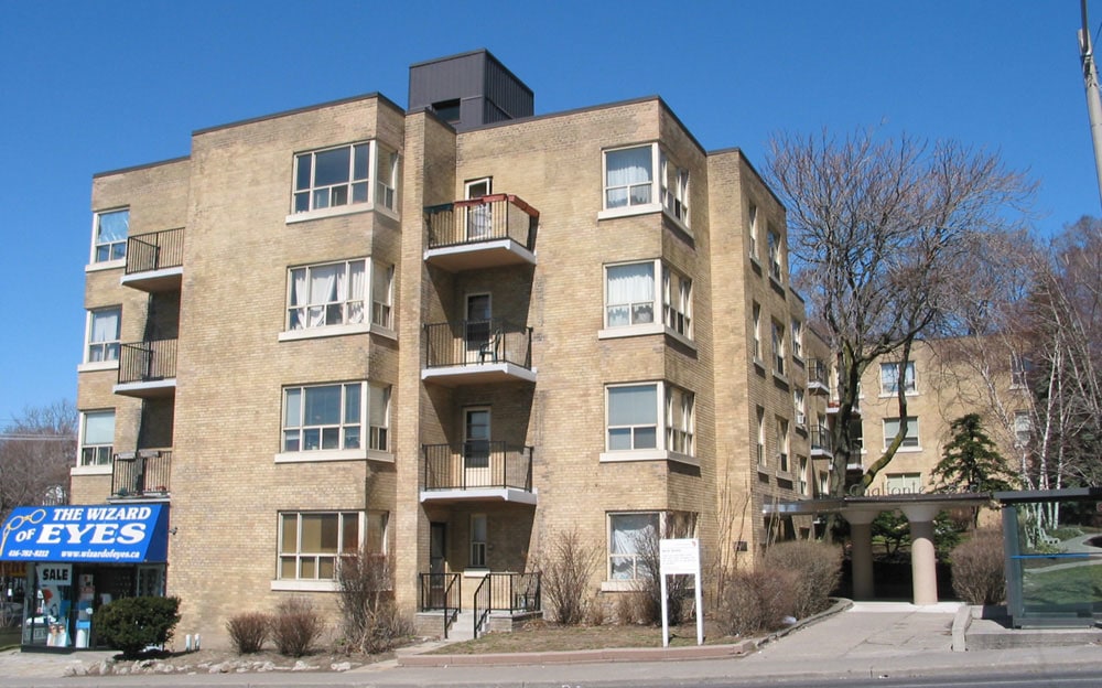 840 Eglinton Avenue West, Toronto, ON M5N 0A2