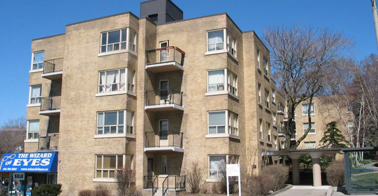 840 Eglinton Avenue West, Toronto, ON M5N 0A2