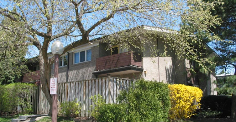 8 Roanoke Road, Toronto, ON M3A 1E6