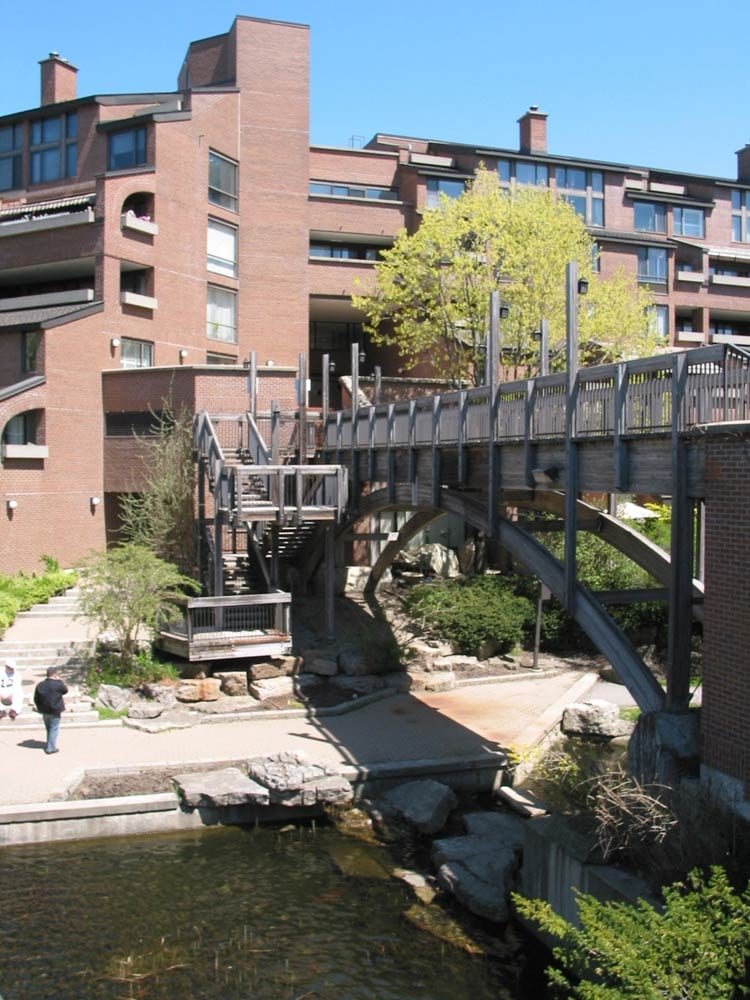 1555 Avenue Road, Toronto, ON M5M 4M2