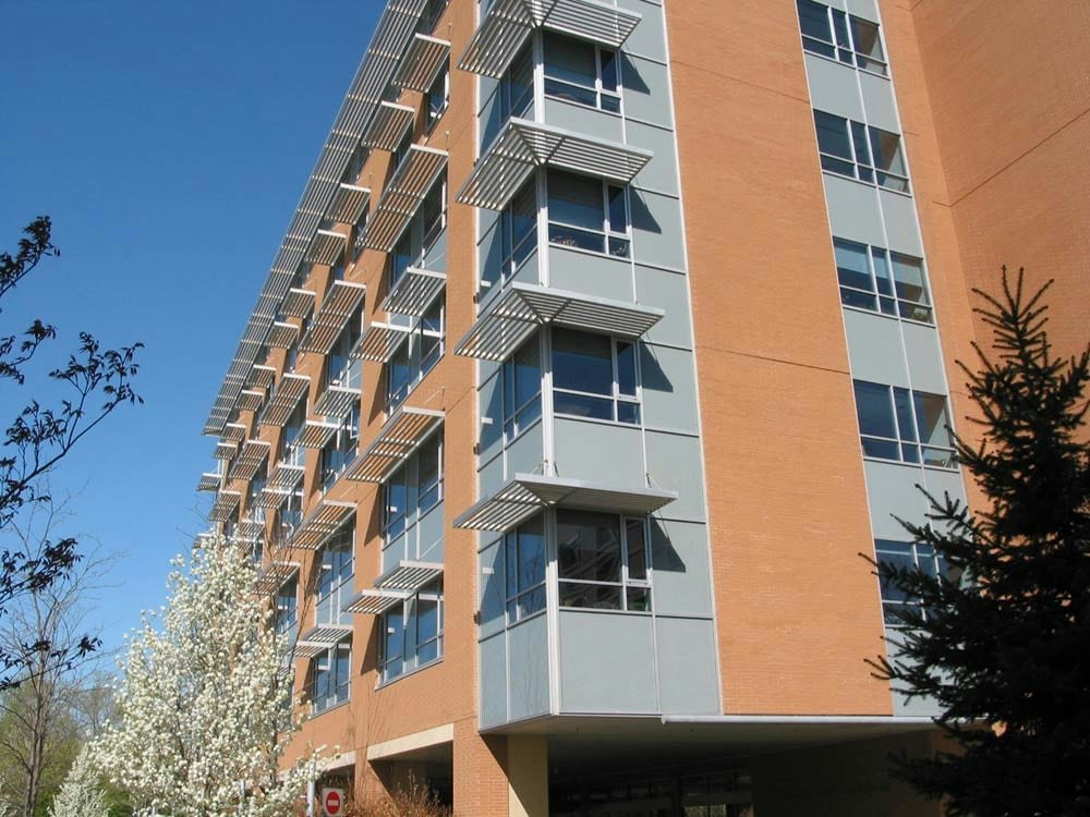 3560 Bathurst Street, Toronto, ON M6A 2X8 - 2
