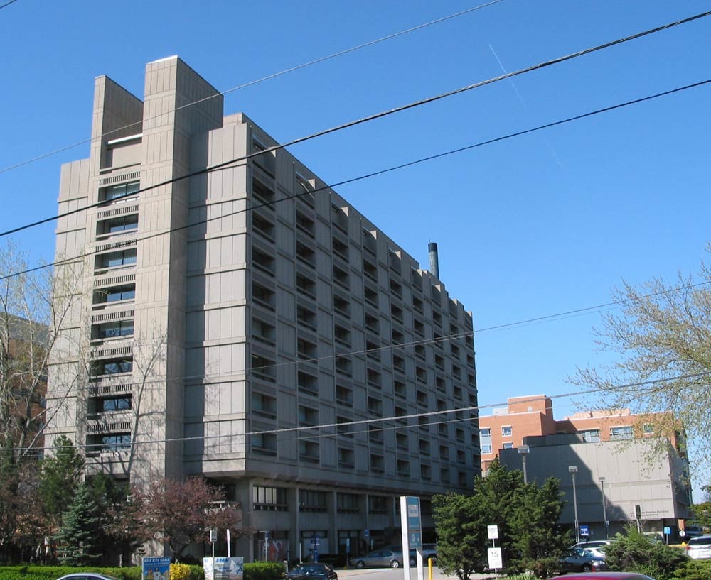 3560 Bathurst Street, Toronto, ON M6A 2X8