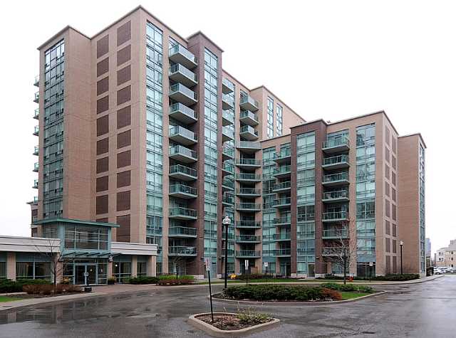 7 Michael Power Place , Toronto, ON M9A 0A4