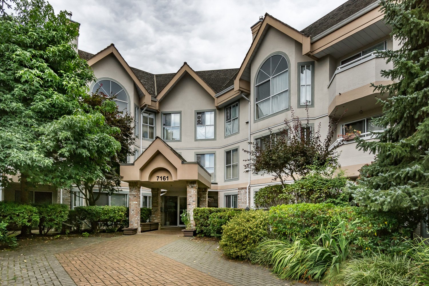 7161 121 Street, Surrey, BC V3W 1G8