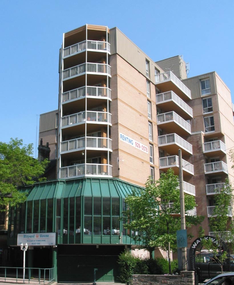 27 Wellesley Street East, Toronto, ON M4Y 1Z2
