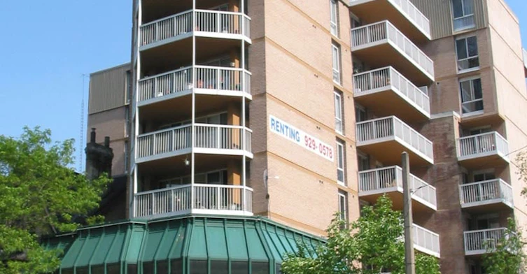 27 Wellesley Street East, Toronto, ON M4Y 1Z2