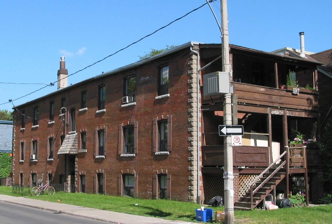 111 Spruce Street, Toronto, ON M5A 2J4