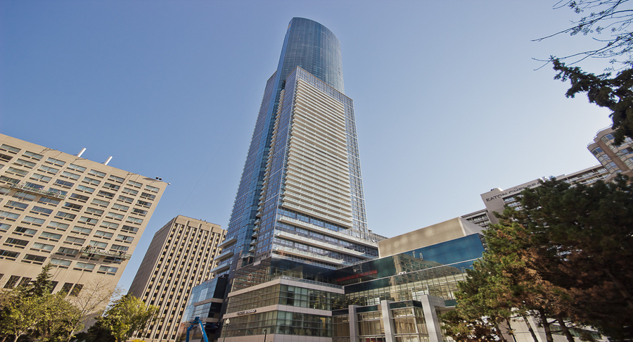 388 Yonge Street, Toronto, ON M5B 0A4