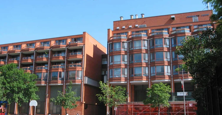 25 Henry Lane Terrace, Toronto, ON M5A 4B5
