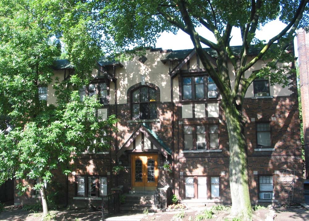 82 Willow Avenue, Toronto, ON M4E 3K2