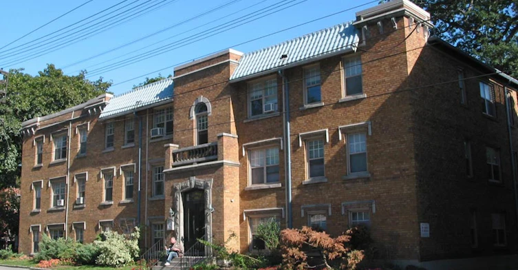 2327 Queen Street East, Toronto, ON M4E 1G7