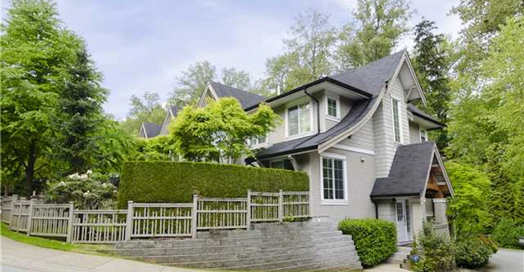 8415 Cumberland Place, Burnaby, BC V3N 5C3