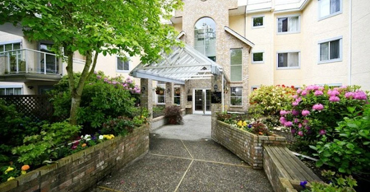 5565 Barker Avenue, Burnaby, BC V5H 2N8 - 2