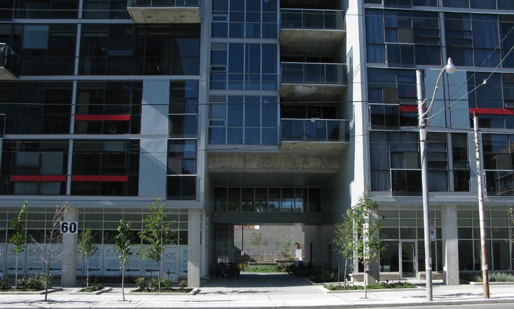 60 Bathurst Street, Toronto, ON M5V 2P4 - 2