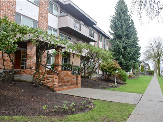 6715 Burlington Avenue, Burnaby, BC V5H 3M8 - 2