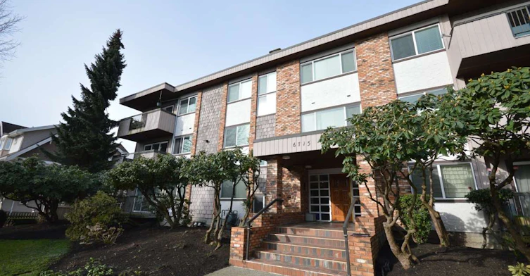 6715 Burlington Avenue, Burnaby, BC V5H 3M8