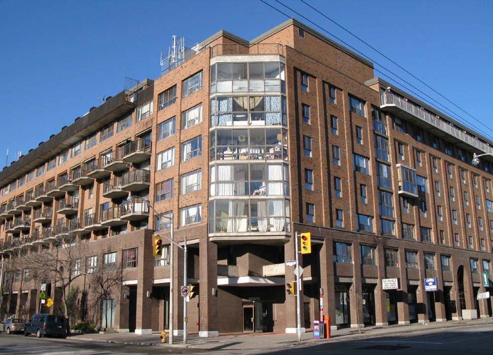 176 The Esplanade, Toronto, ON M5A 4H2