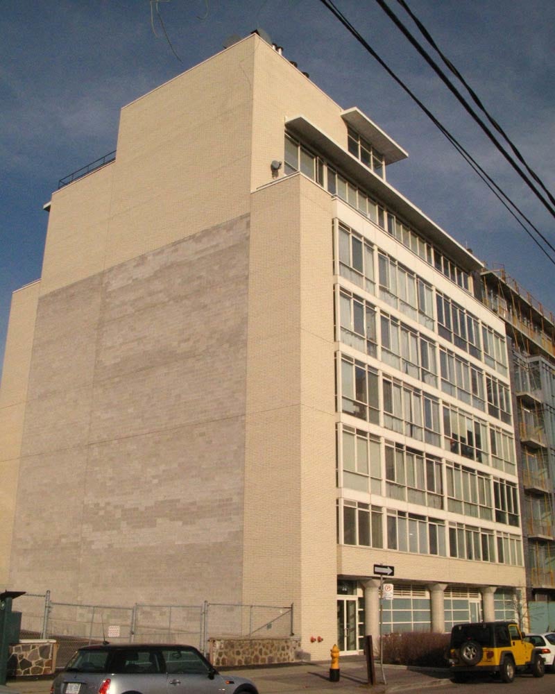 32 Stewart Street, Toronto, ON M5V 1H6