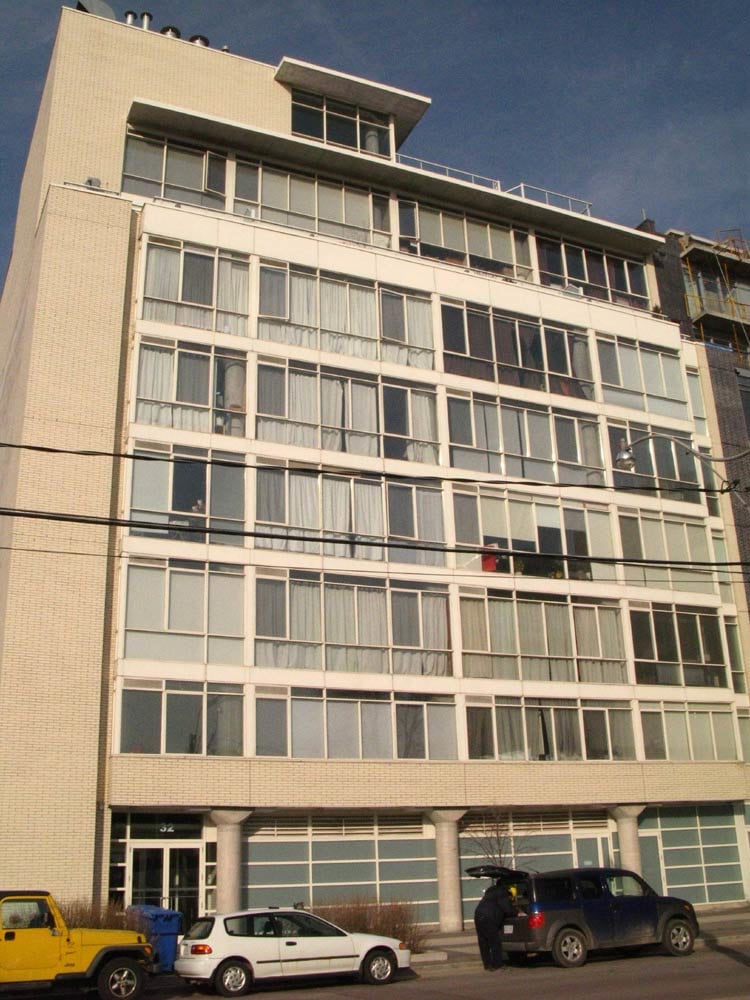 32 Stewart Street, Toronto, ON M5V 1H6 - 2