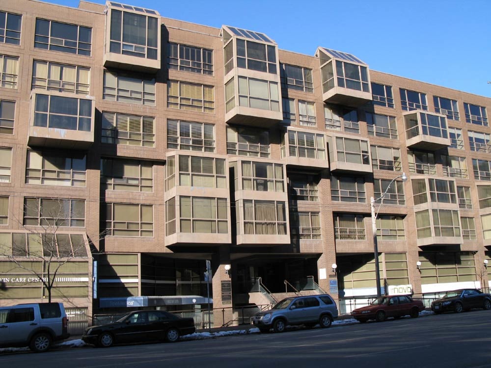 66 Avenue Road, Toronto, ON M5R 3N8