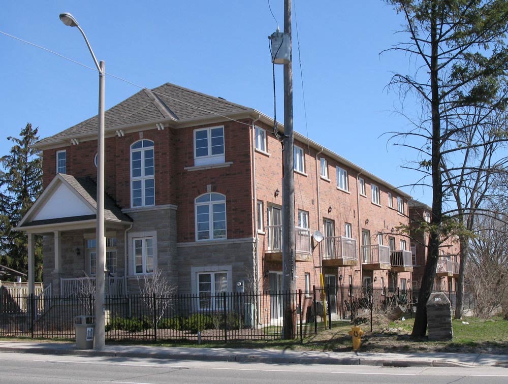 581 Old Scarlett Road, Toronto, ON M6N 4L1