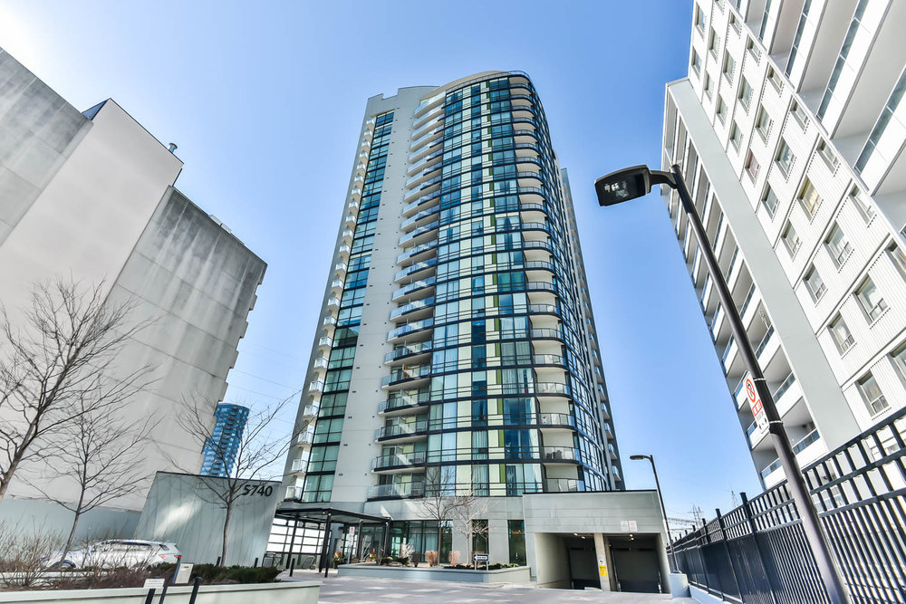 5740 Yonge Street , Toronto, ON M2M 4E7