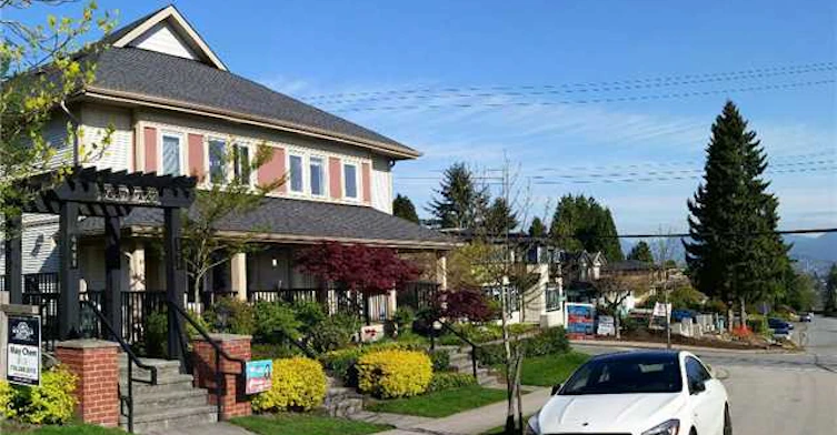 6481 Elgin Avenue, Burnaby, BC V5H 3S5 - 2