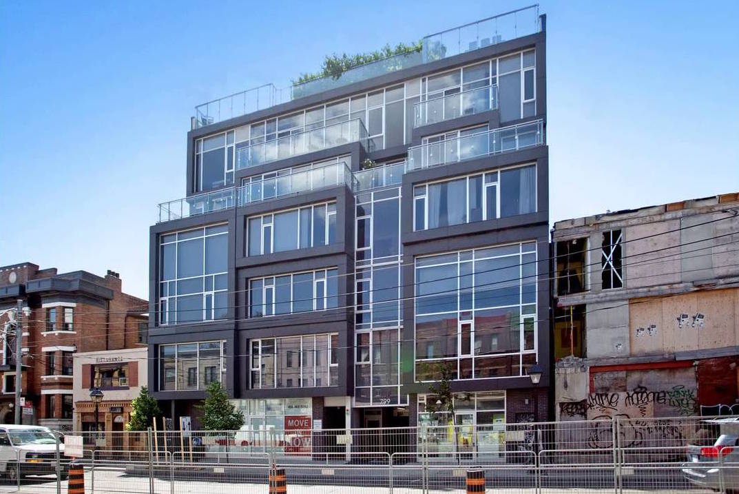 799 College Street, Toronto, ON M6G 1C7