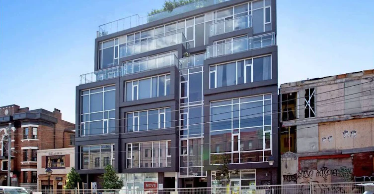 799 College Street, Toronto, ON M6G 1C7