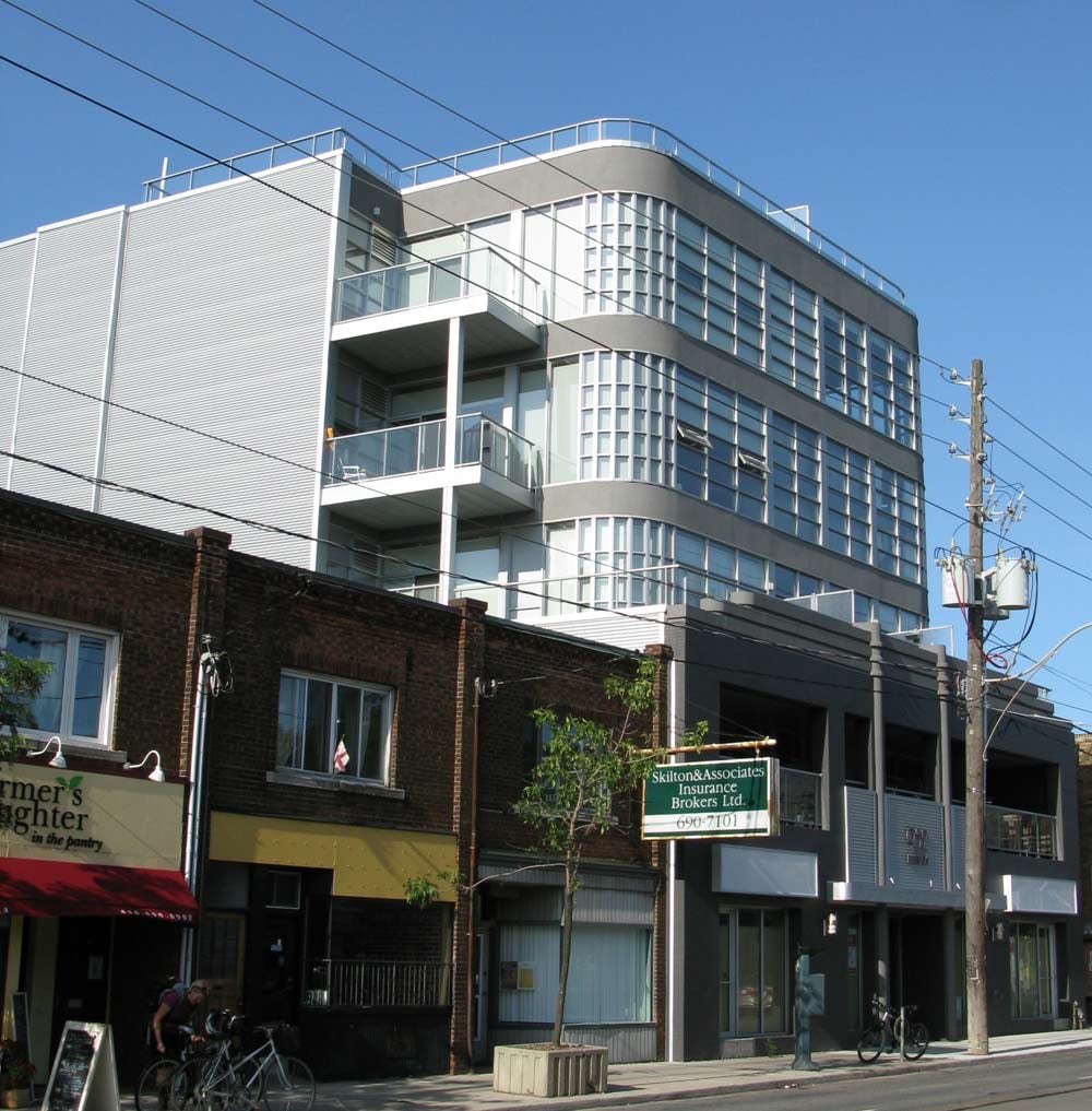 952 Kingston Road, Toronto, ON M4E 1S7 - 2
