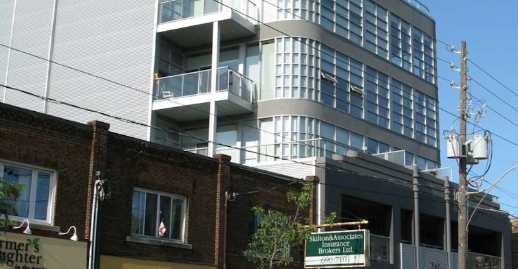 952 Kingston Road, Toronto, ON M4E 1S7 - 2