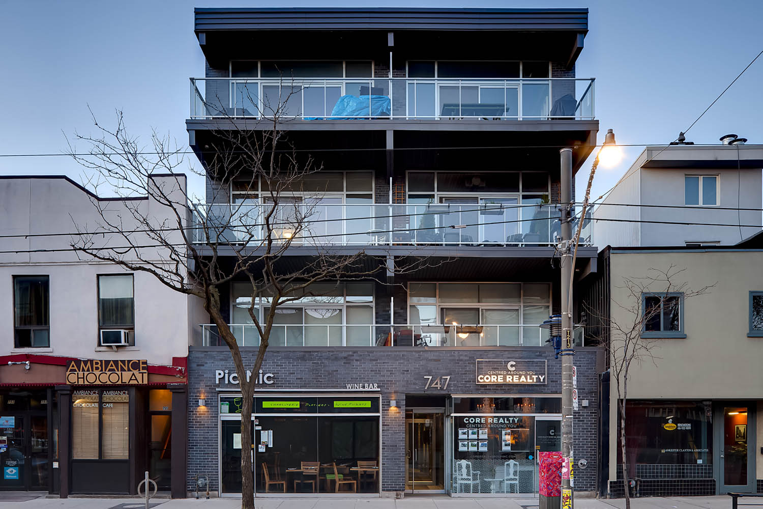 747 Queen Street East, Toronto, ON M4M 1H3