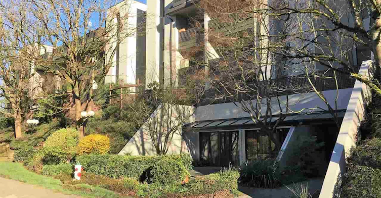 1945 Woodway Place, Burnaby, BC V5B 4S4