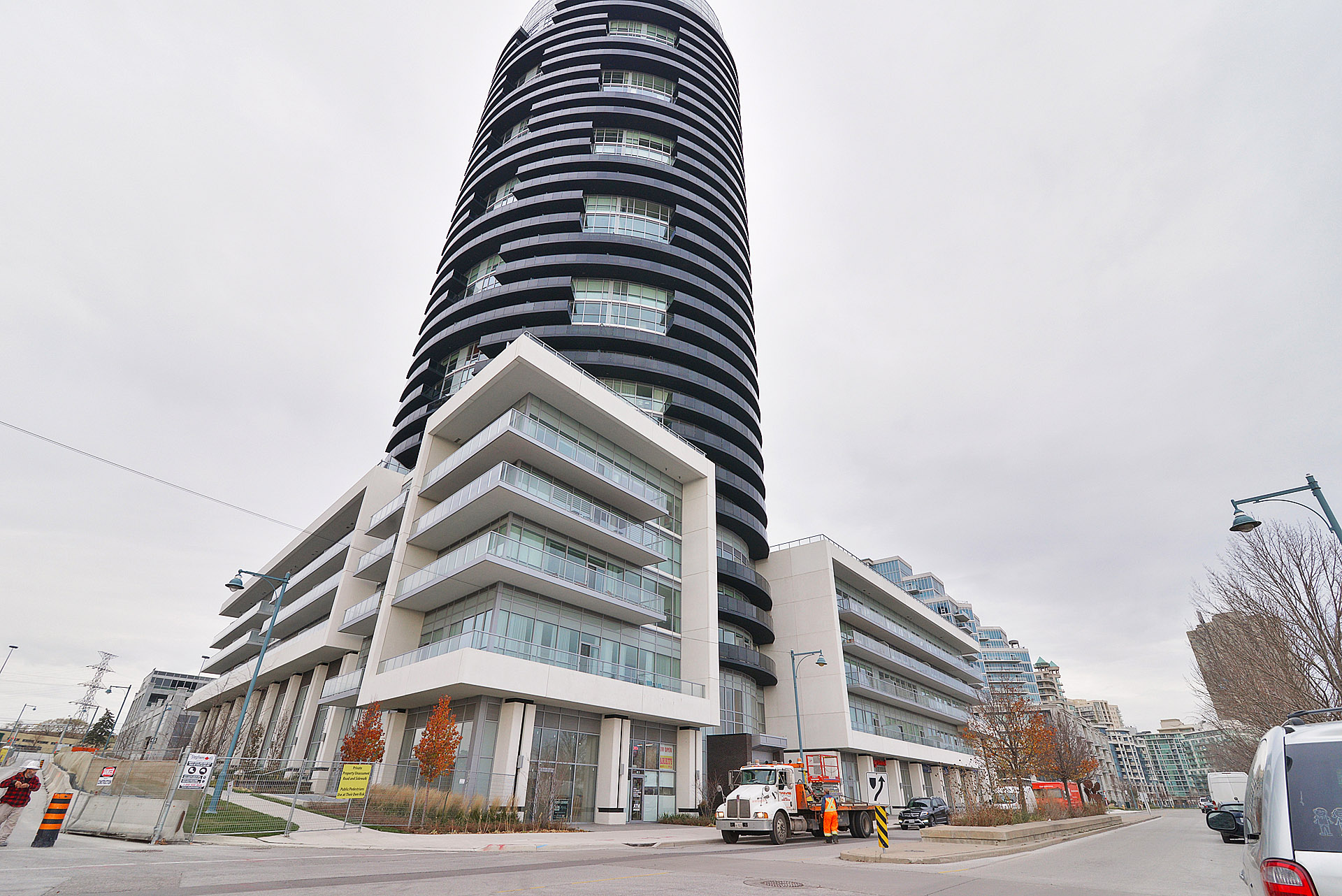 80 Marine Parade Drive, Toronto, ON M8V 0A3
