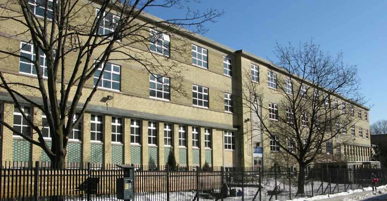 339 George Street, Toronto, ON M5A 2N2