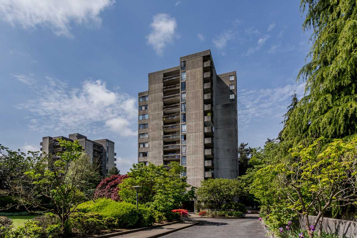 6689 Willingdon Avenue, Burnaby, BC V5H 3Y8