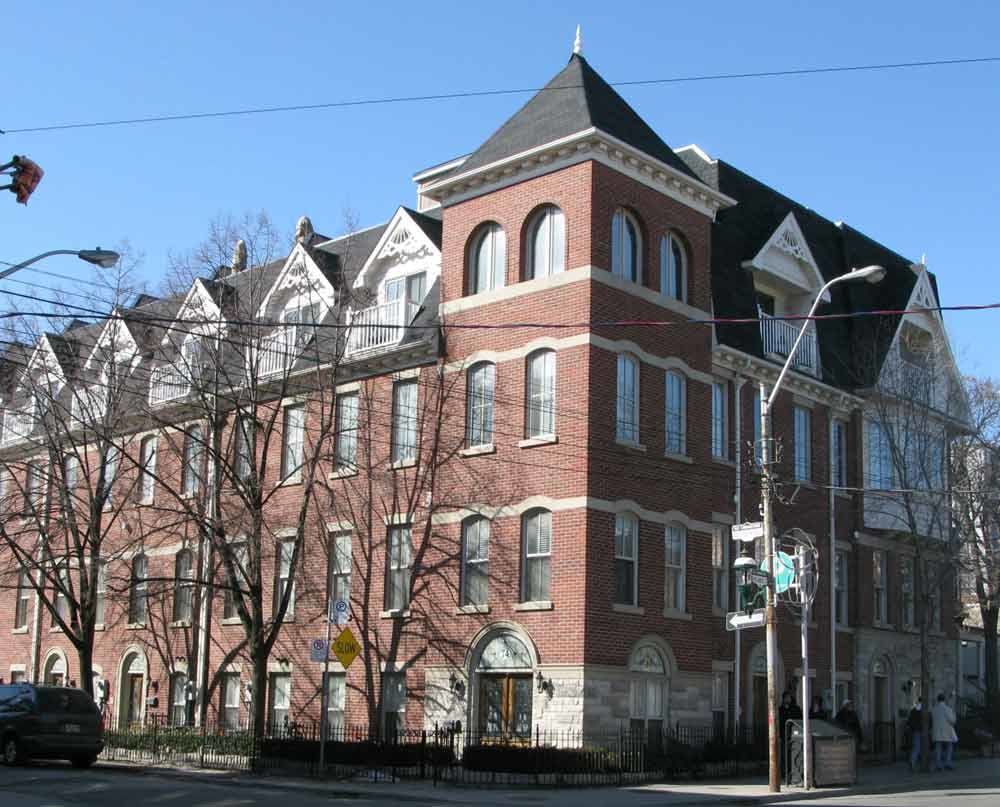 74 Aberdeen Avenue, Toronto, ON M4X 1A2