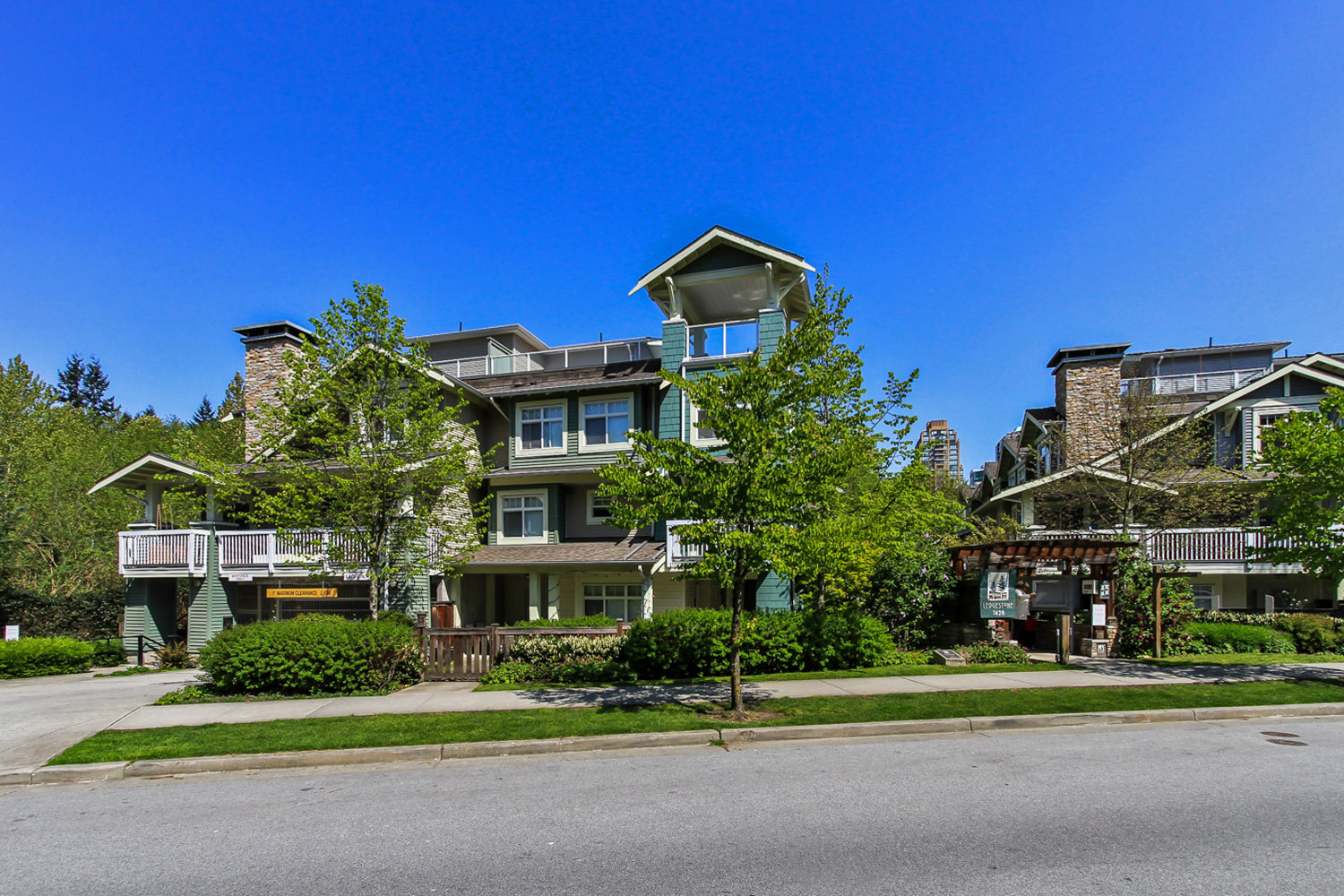 7428 Southwynde Avenue, Burnaby, BC V3N 0A1 - 2