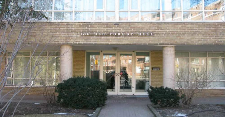 130 Old Forest Hill Road, Toronto, ON M5P 2S1 - 2