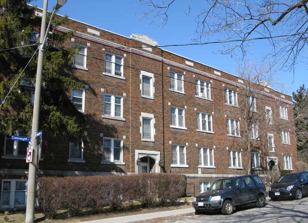 4 Connaught Circle, Toronto, ON M6C 2S7