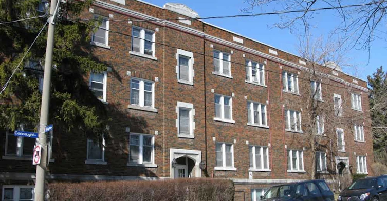 4 Connaught Circle, Toronto, ON M6C 2S7