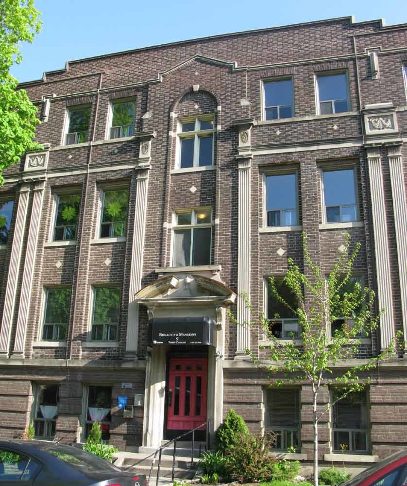 9 Tennis Crescent, Toronto, ON M4K 1J4 - 2