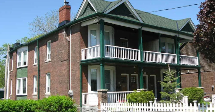 82 Enderby Road, Toronto, ON M4E 2S5