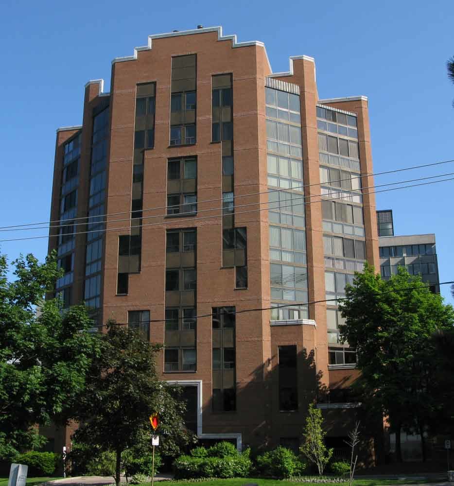 141 Roehampton Avenue, Toronto, ON M4P 1P9