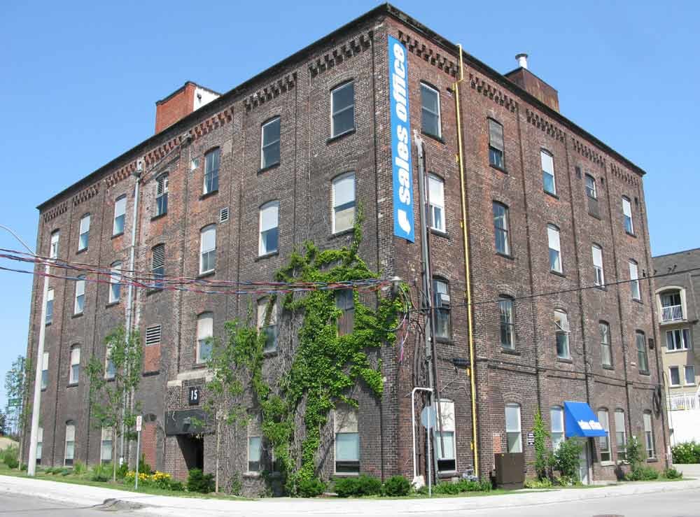 15 Powerhouse Street, Toronto, ON M6H 4K7