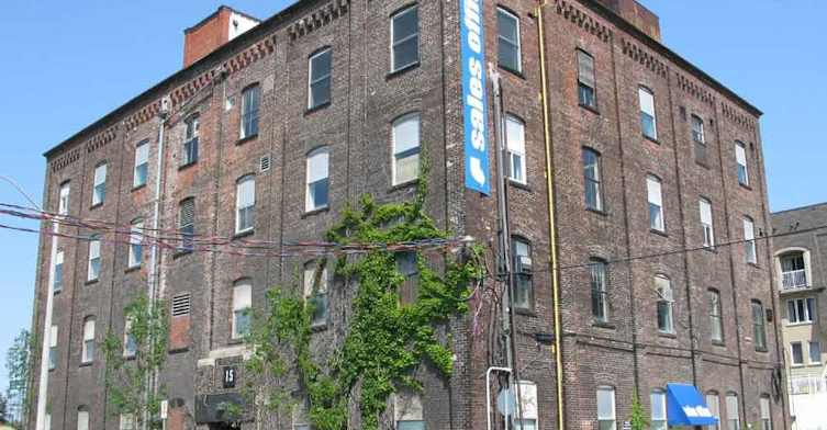 15 Powerhouse Street, Toronto, ON M6H 4K7