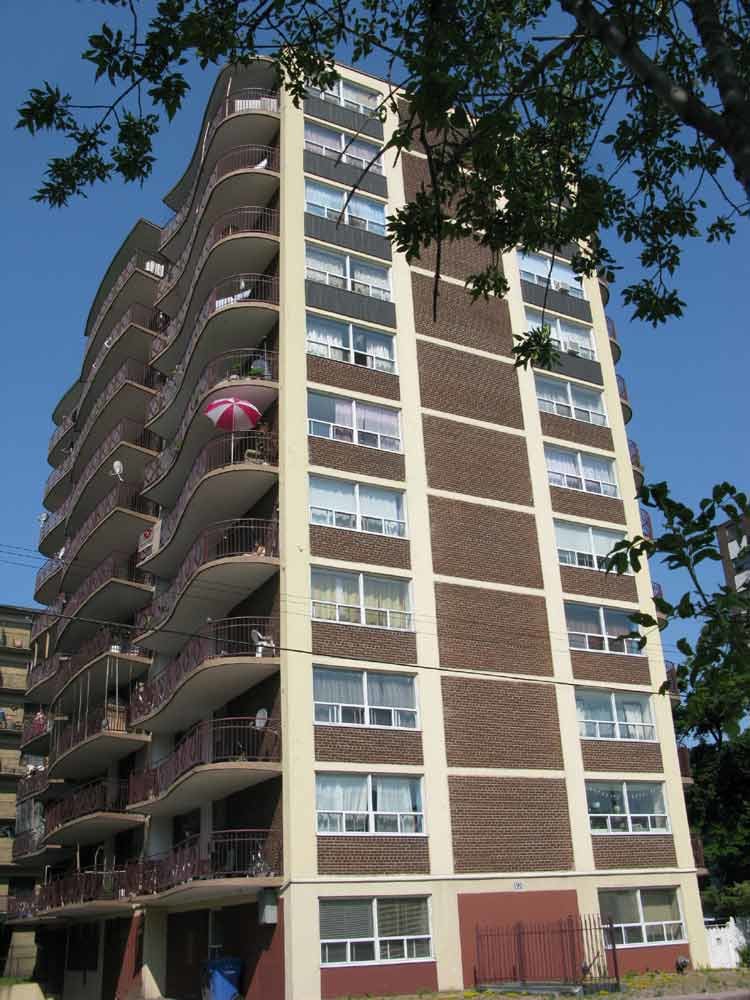 190 Jameson Avenue, Toronto, ON M6K 2Z5